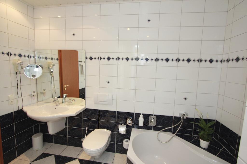 Parkhotel Tillmanns Eltville am Rhein Værelse billede