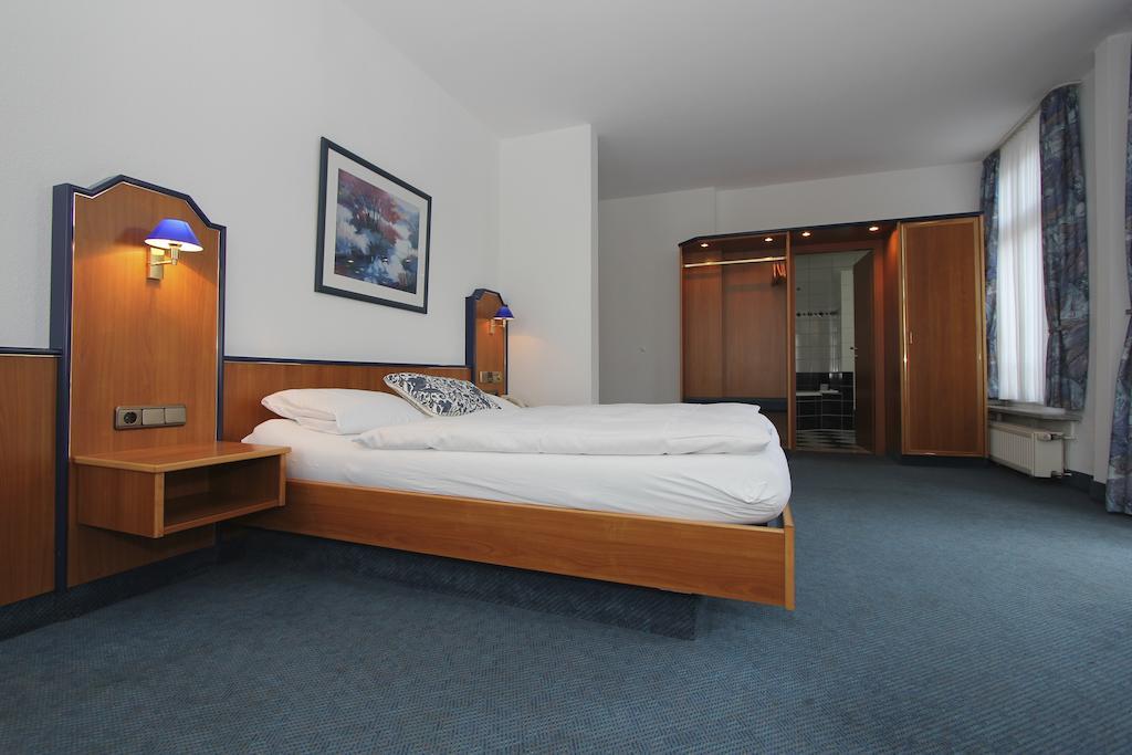 Parkhotel Tillmanns Eltville am Rhein Værelse billede