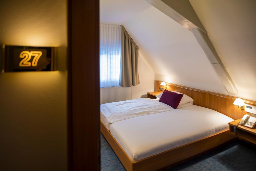 Parkhotel Tillmanns Eltville am Rhein Eksteriør billede